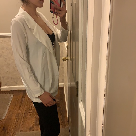 Lush Crepe Novak Blazer in White Size XS NWOT Lightweight Bride Vacation Summer - Picture 12 of 12